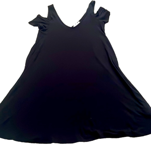 🌿American Eagle black swing dress - size XS, open shoulder sleeves🌿